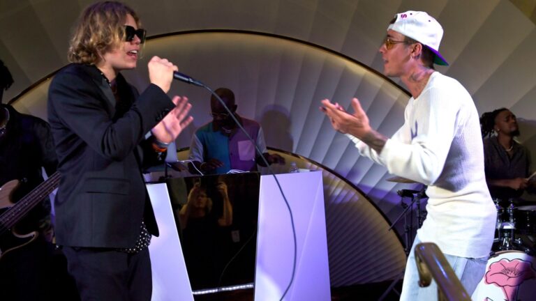 Justin Bieber Brings Out the Kid Laroi for ‘Stay’ at Coachella 2026 – Celebrity & Entertainment News