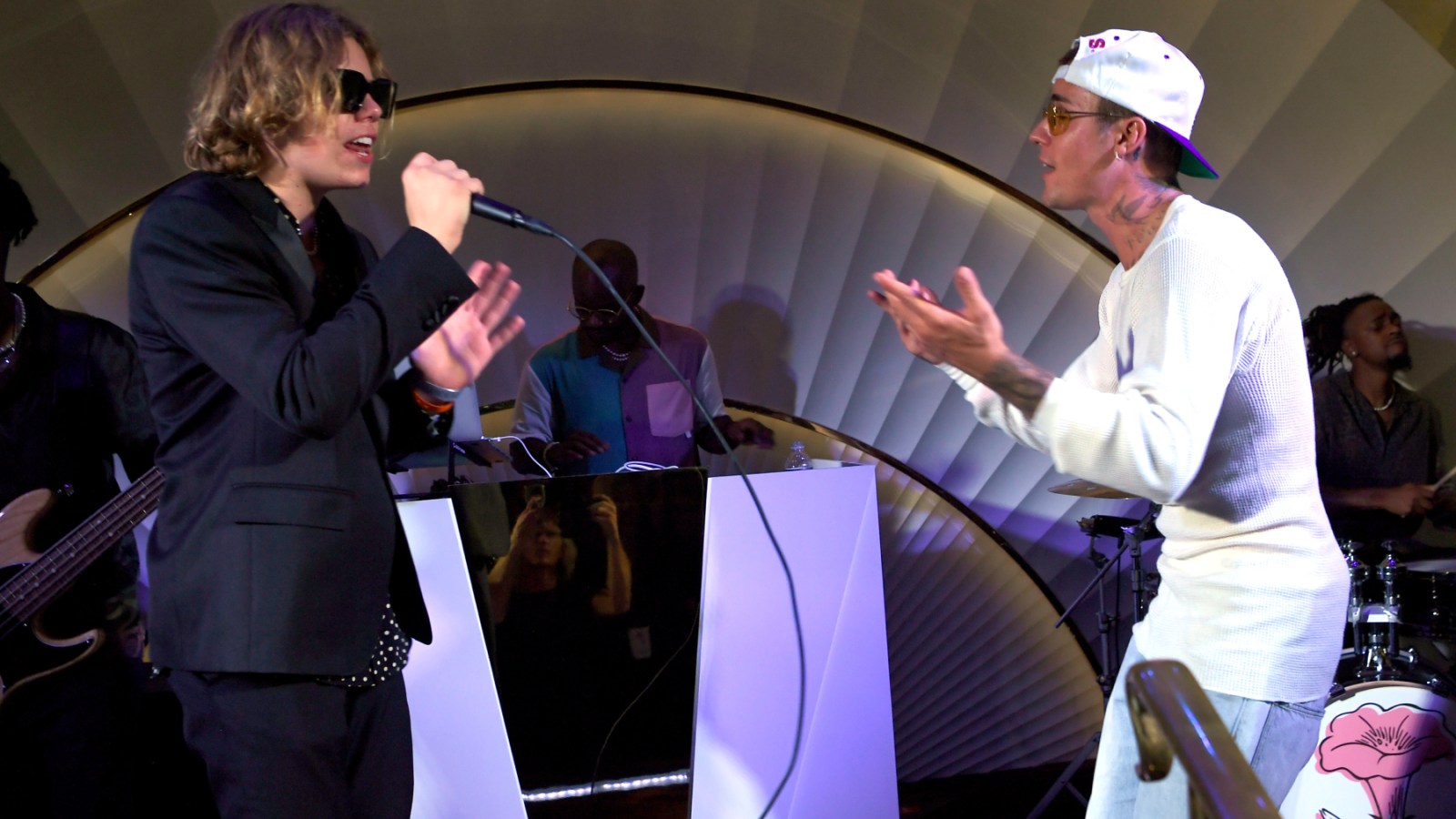 Justin Bieber Brings Out the Kid Laroi for ‘Stay’ at Coachella 2026 – Celebrity & Entertainment News