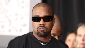Kanye West Joined by Lauryn Hill, Travis Scott at Second SoFi Concert – Celebrity & Entertainment News