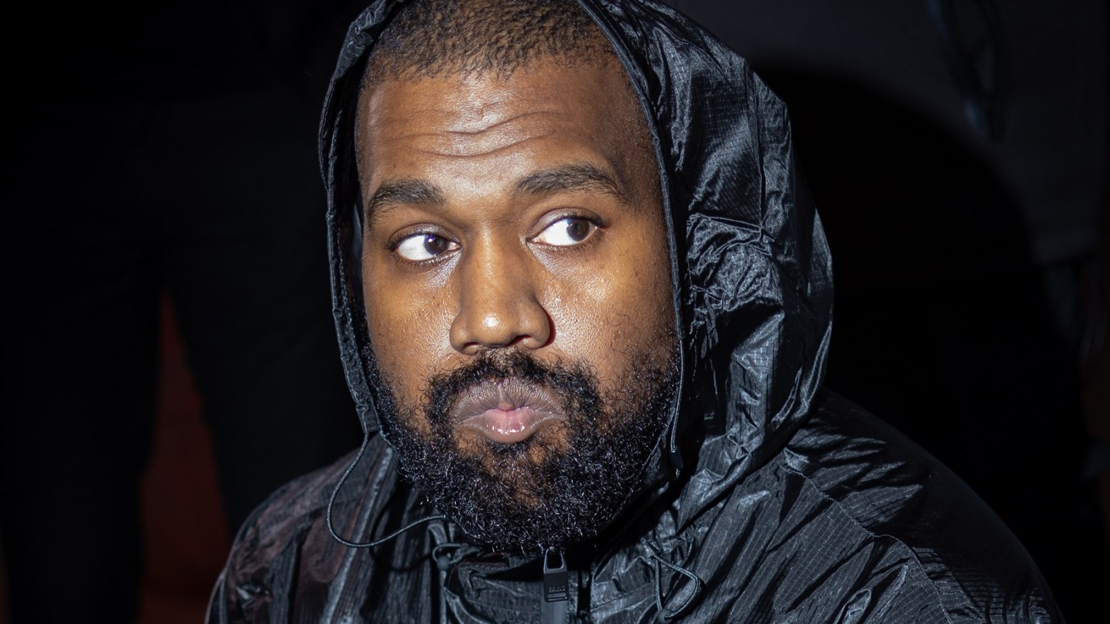 Kanye West Sued for Alleged ‘Cowardly’ Punch at L.A. Restaurant – Celebrity & Entertainment News