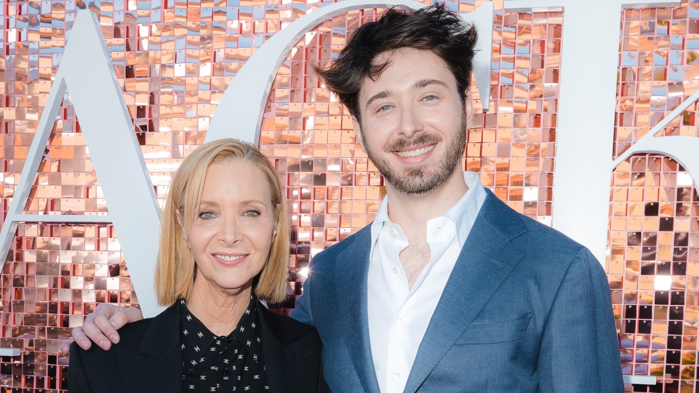 Lisa Kudrow Reveals Why She Cast Her Son on The Comeback Final Season – Celebrity & Entertainment News