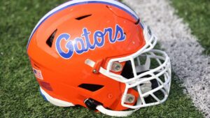 Maxwell Hiller, No. 2 OT in class of 2027, commits to Florida | Latest Sports News
