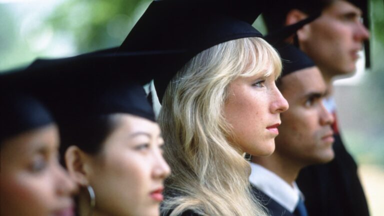 New college graduates face a tough job market: Money moves to help – Business News, Markets & Economy
