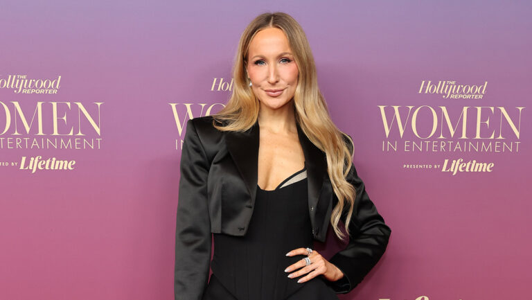 Nikki Glaser on Wanting Boyfriend to Hook Up With Other Women – Celebrity & Entertainment News