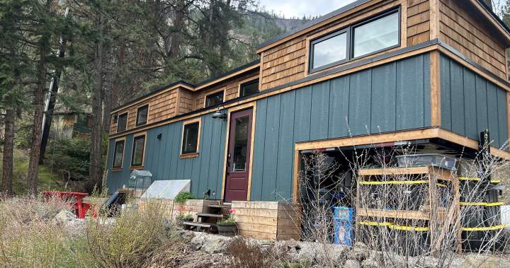 Okanagan Falls couple, both in health care, may need to move due to ‘tiny homes’ rules – Okanagan-Breaking News, Latest Updates