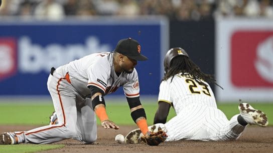 Padres’ lone big inning not enough as Giants jump on Márquez, keep hitting | Latest Sports News