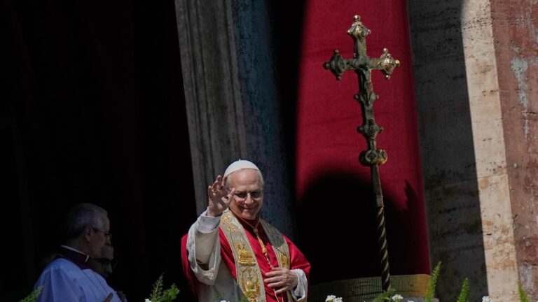 Pope Leo marks first Easter as pontiff with call for hope amid global conflicts-Breaking News, Latest Updates