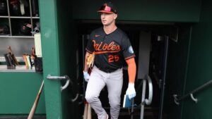 Proposed blockbuster Mets trade sees land $33 million All-Star, Batting Title winner to finally replace bat of Pete Alonso | Latest Sports News