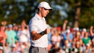 Rory McIlroy leads by 6 shots to set 36-hole record at Masters | Latest Sports News