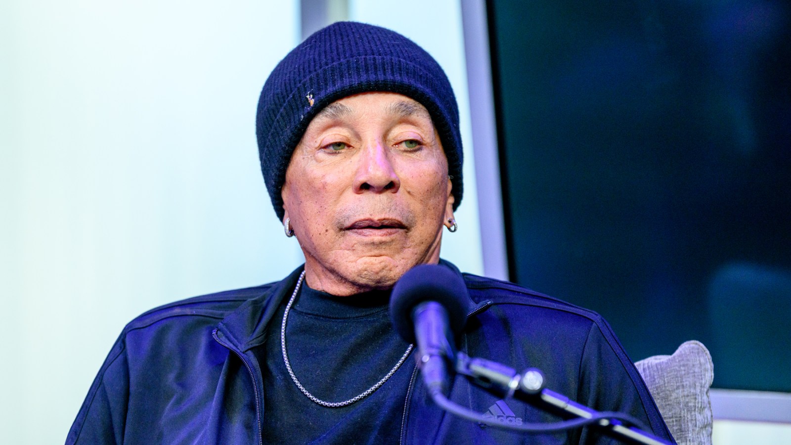 Smokey Robinson Loses Bid to Toss Sexual Harassment Claims – Celebrity & Entertainment News