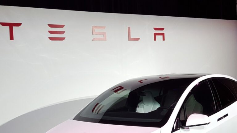 The final days of the Tesla Model X and S are here. All bets are on the Cybercab. – Latest Technology News & Trends