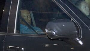 Tiger Woods seeking treatment after DUI rollover – Business News, Markets & Economy