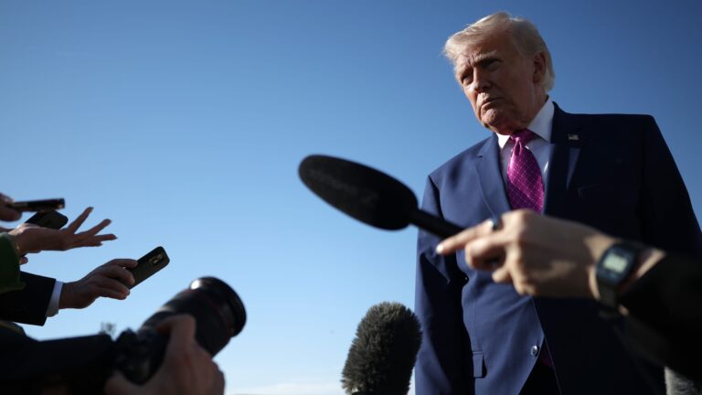 Trump says U.S. will blockade Strait of Hormuz-Breaking News, Latest Updates