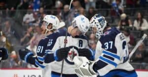 Winnipeg Jets blow two-goal lead before downing Blackhawks 4-3 in OT – Winnipeg-Breaking News, Latest Updates