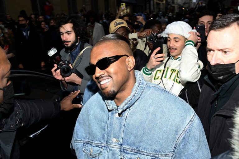 Wireless Fest Organizer Defends Having Kanye West Headline Festival – Celebrity & Entertainment News